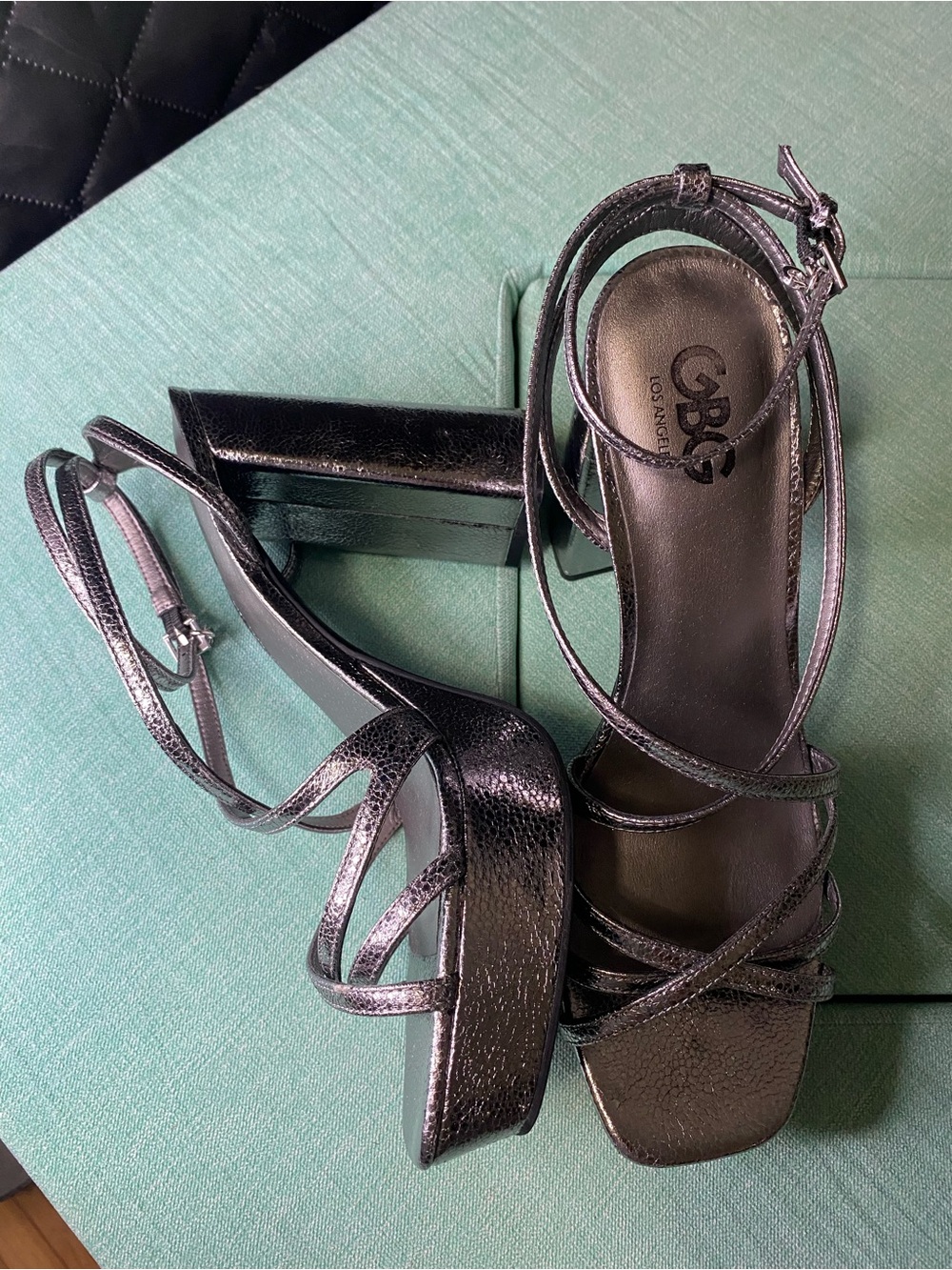 GBG Los Angeles Black Metallic Strappy Platform Heels 10